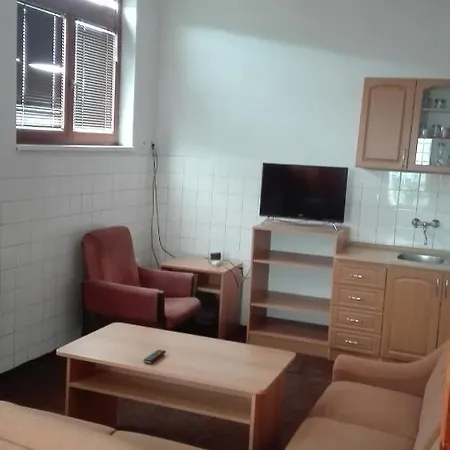 Hostel Rekreacne Zariadenie Hruba Strana Obec *