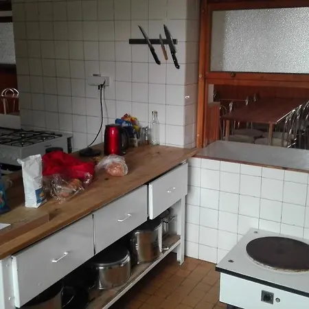 Rekreacne Zariadenie Hruba Strana Obec * Bzince pod Javorinou