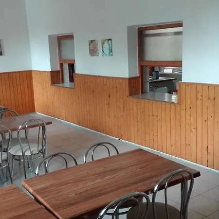 Rekreacne Zariadenie Hruba Strana Obec * Bzince pod Javorinou
